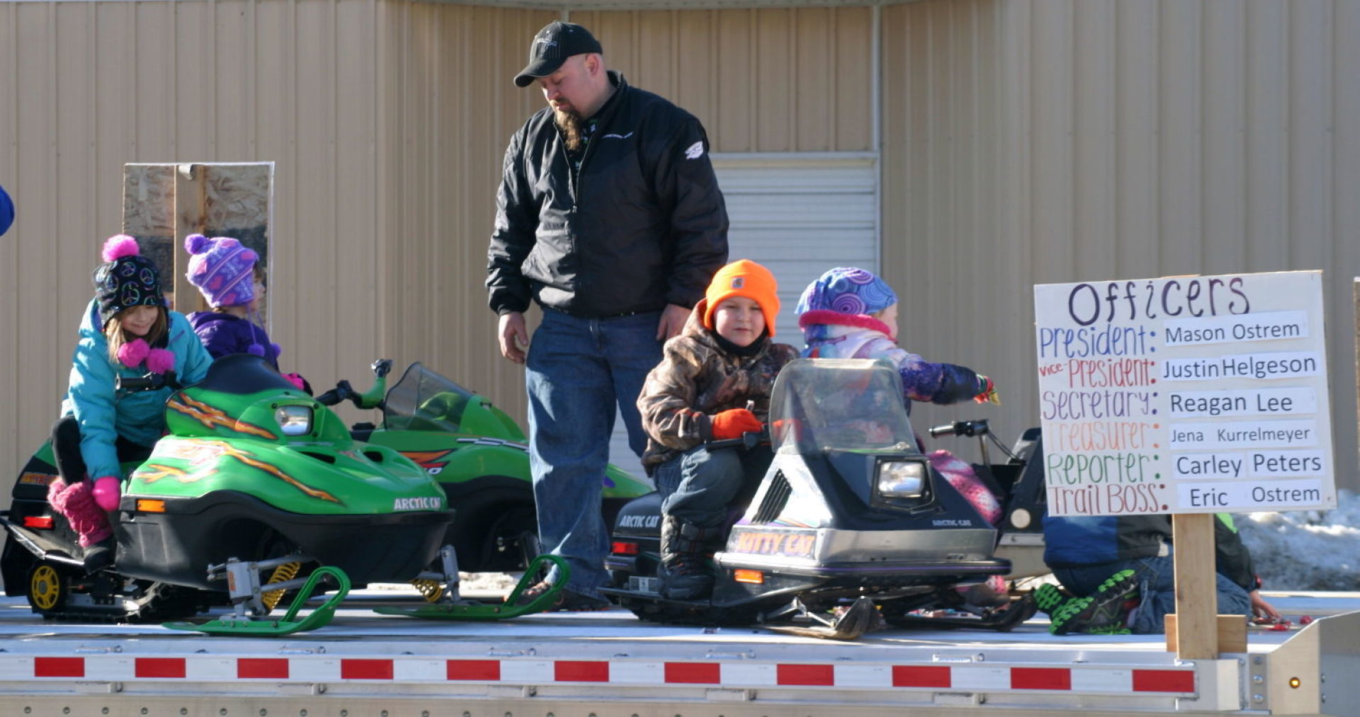 Snowtrailers float